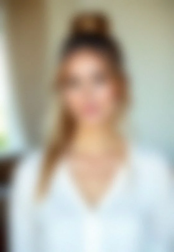 Ewa, 28